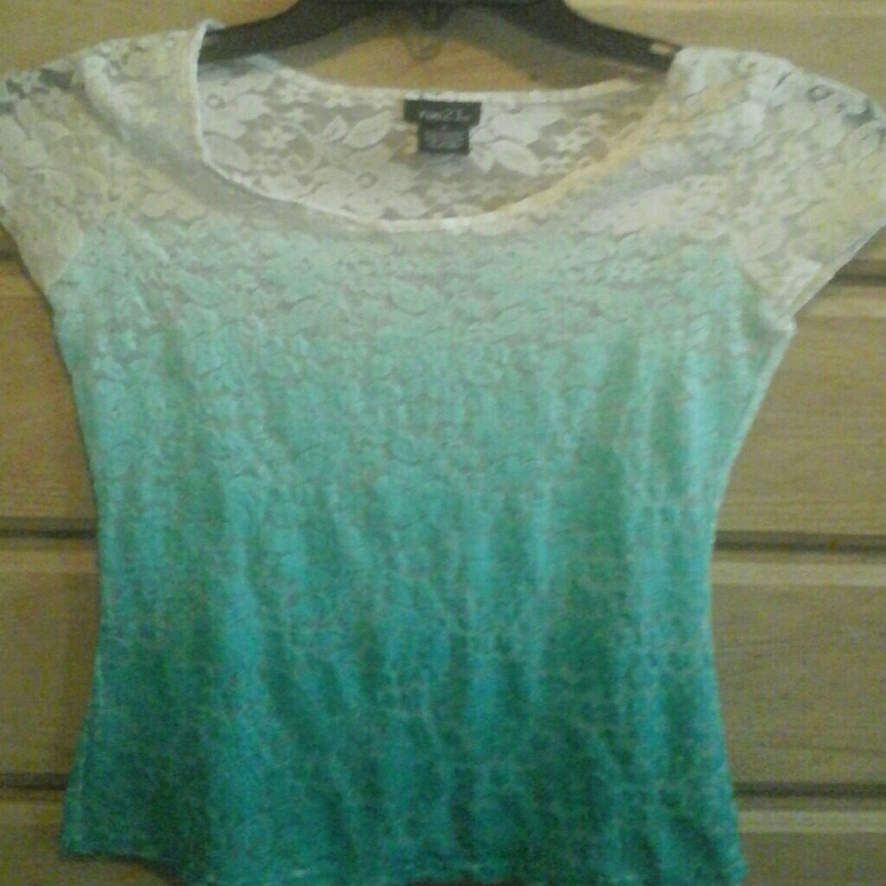 Short sleeve top